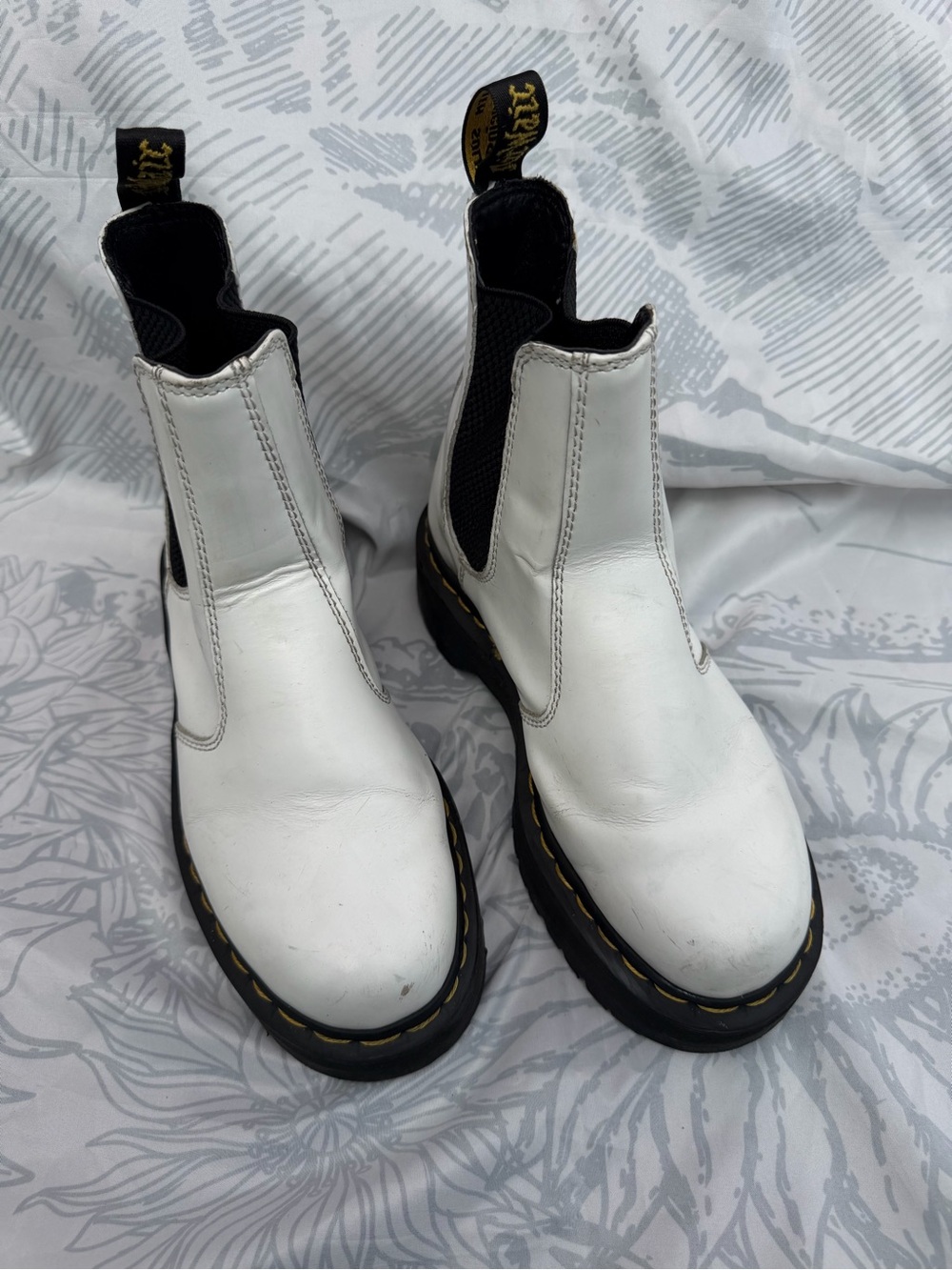 Dr Martens 2976 Quad white